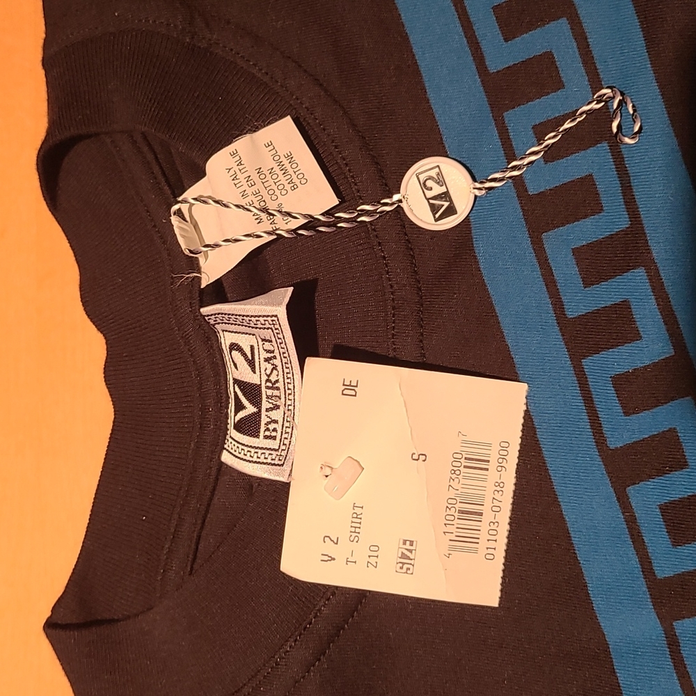 VERSACE V2 black men's t-shirt with blue logo size S - Picture 8 of 10